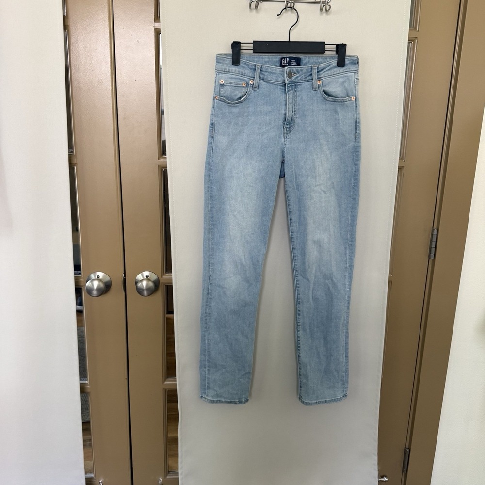 Gap Womens 6/28R Blue Light Wash Mid Rise Classic Straight Leg Denim Jeans